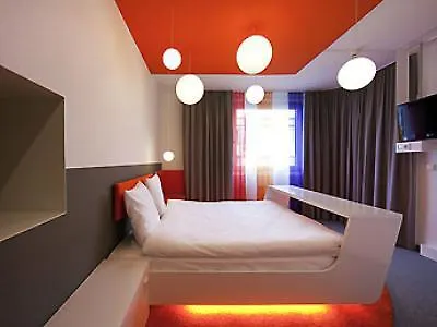 Otel City-ost